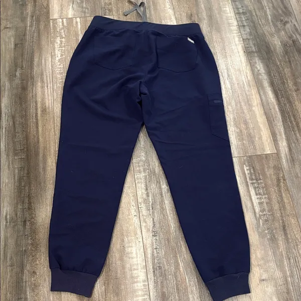 Figs Navy scrub pants jogger small - Image 7