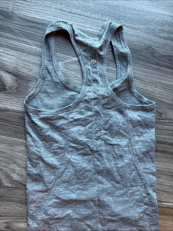 Lululemon Athletica Heather Gray Tank Top. Size 4 - Image 3