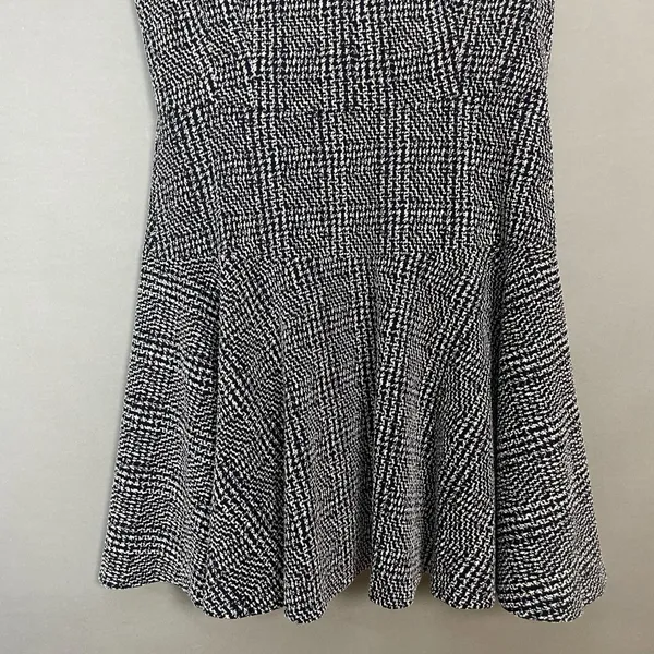 Eliza J. Women Dress 16 Navy Blue White Plaid V-Neck‎ Fit and Flare Sleeveless - Image 4