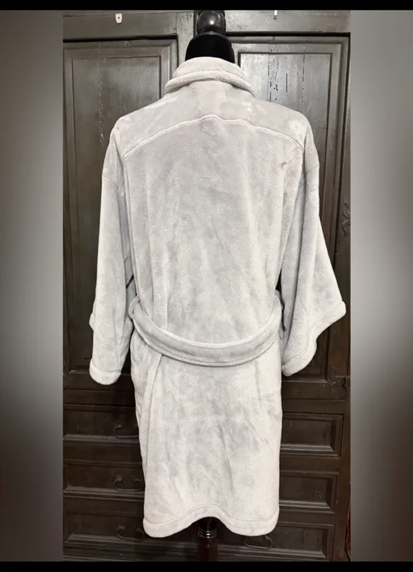 Stars Above Gray Plush super soft Robe - Size M/L. Plush Fleece Robe, featuring a shawl collar, two front pockets, and a matching waist tie belt. Gently warn & excellent condition. Measurements approximately 24” from armpit to armpit x 37 long. Smoke free home. Priced at as is condition. Don’t like my price make a reasonable offer. - Image 2