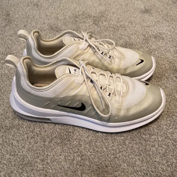 Nike Air Max‎ Axis Womens White Light Bone Running Shoes AA2168-105 Size 8 - Image 3