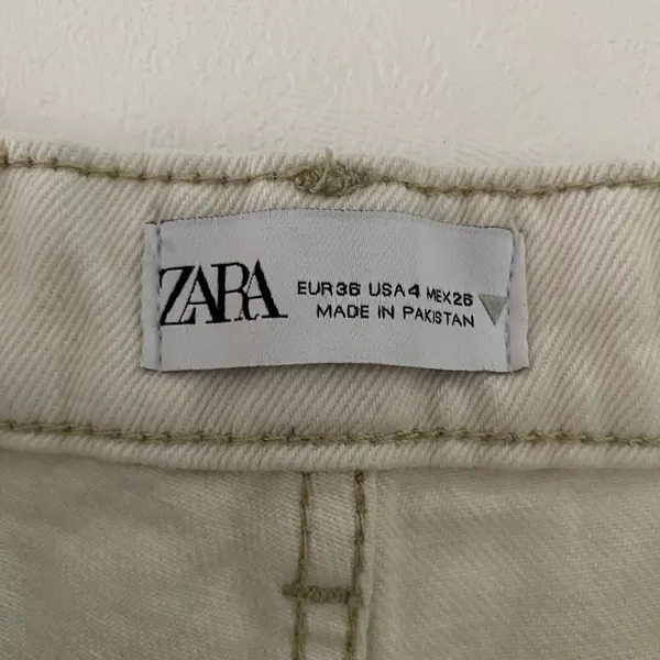 Zara Cream Wide Leg Jeans Size 4 High Rise Raw Hem Minimalist Denim - Image 4