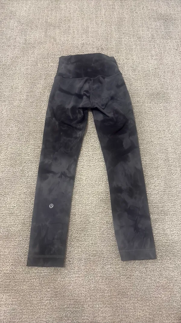 Diamond Lululemon Dye Leggings - Image 4