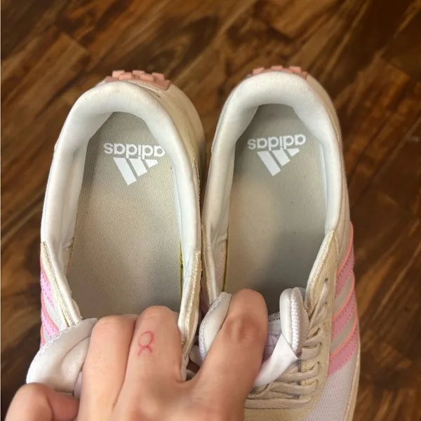Adidas Women's Pink and Cream Sneakers - Image 11