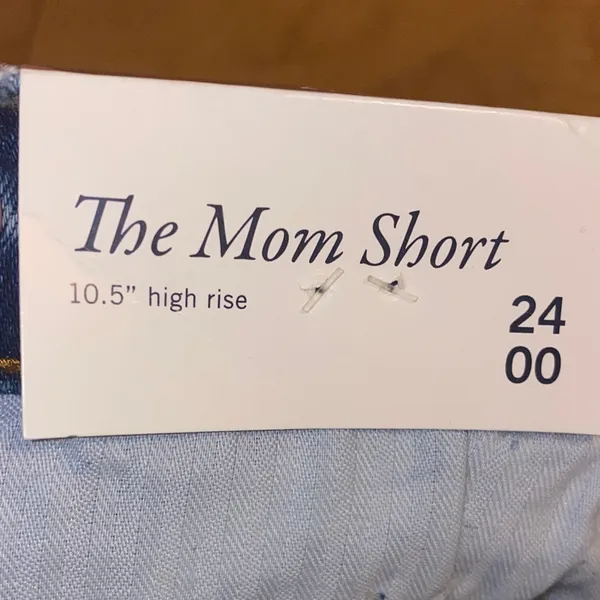 NWT!! Abercrombie & Fitch High Rise The Mom Short Medium Wash Denim Size 24 / 00 - Image 8