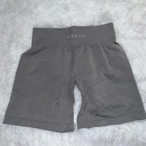 NVGTN Biker Shorts Light Gray Workout Short Size Large - Image 2