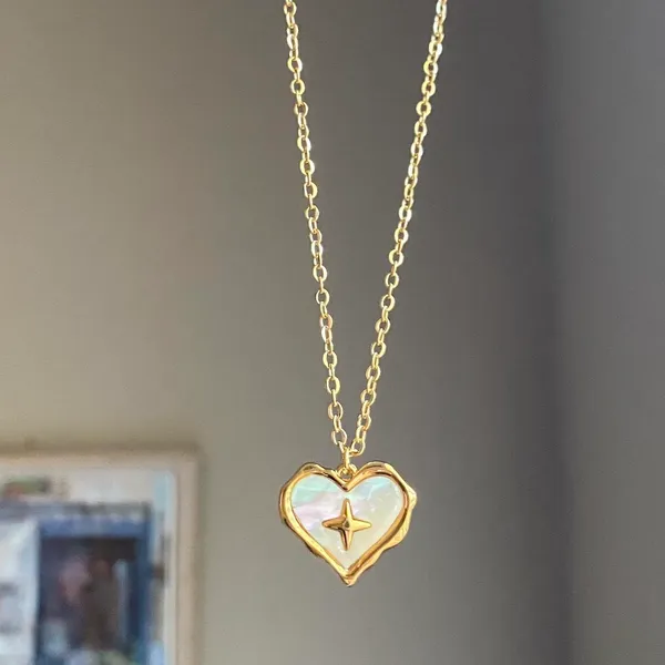 Handmade gold tone stainless steel heart sparkle white shell necklace🐚⭐️🌀 - Image 4