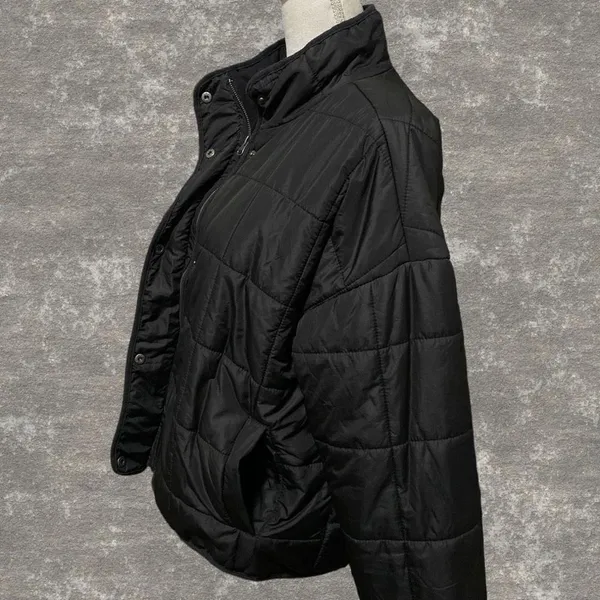 THREAD & SUPPLY | High Collar Quilted Black Full Zip & Snap Puffer Jacket Size M - Image 3