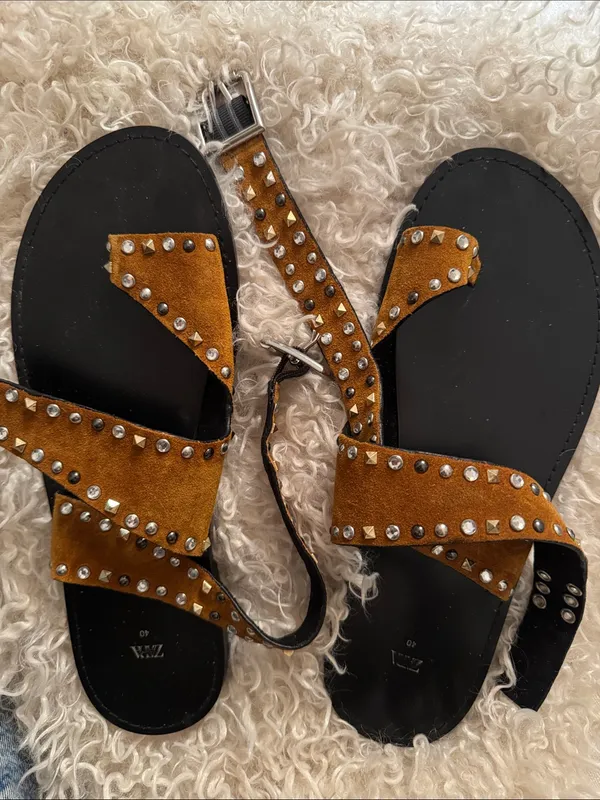ZARA studded flat suede sandals size 40 Ankle-Strap Sandal - camel color - Image 2