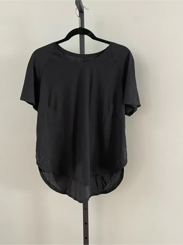 Lululemon UVP Run Short Sleeve Black - Image 3
