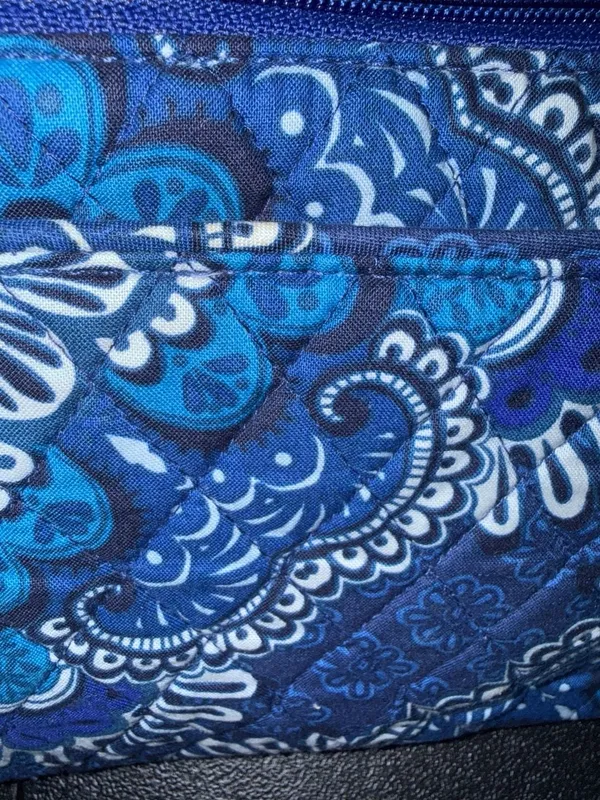 Vera Bradley Mini Hipster‎ Quilted Crossbody Bag in Blue Floral Pattern - Image 8