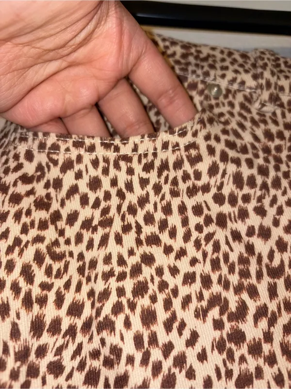 NWOT Bailey Rose Leopard Cheetah Print High Rise Straight Wide Leg Pants S - Image 3