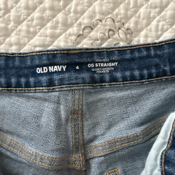 Old Navy Shorts - Image 4