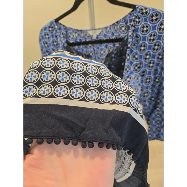 Crown & Ivy Large Blue Geometric Boho Peasant Top Lace Trim Tunic Womens L - Image 4