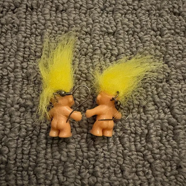 Vintage TROLLS Doll Earrings Tan - Image 2