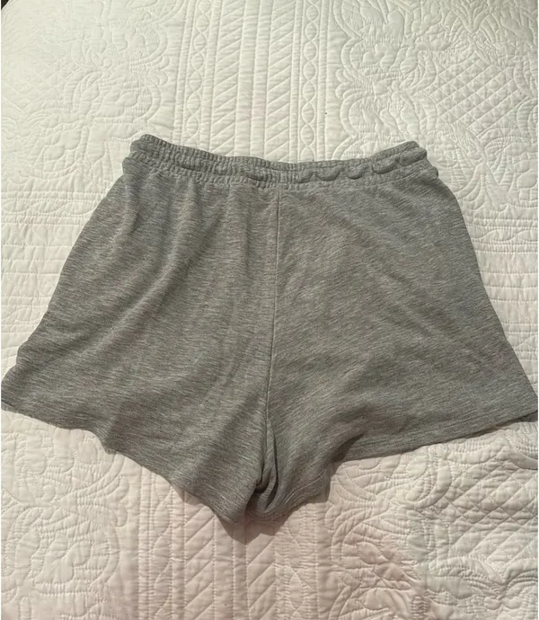 H&M Sweatshorts - Image 2