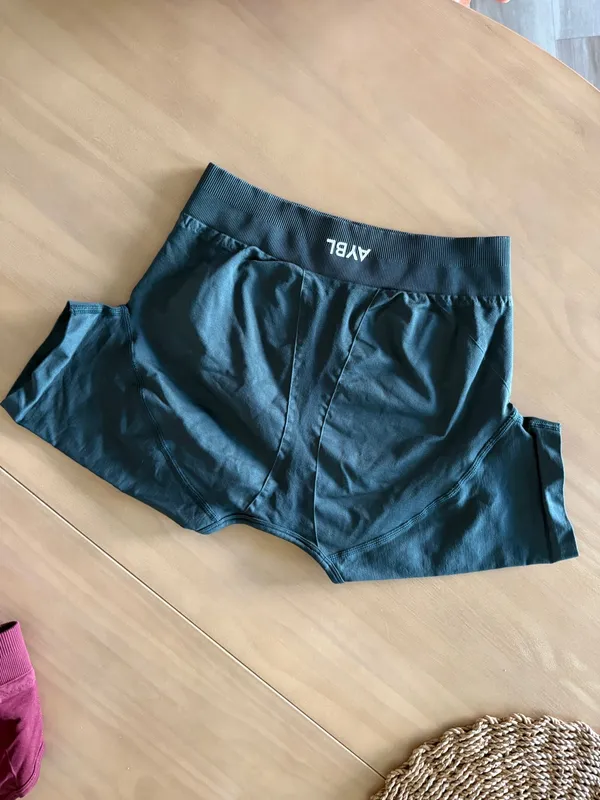 AYBL Empower Seamless Crop Top Dark Green - Image 4