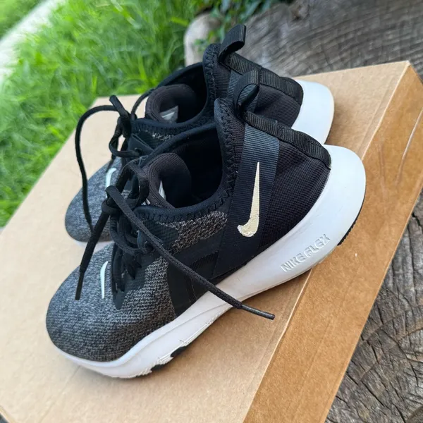 Nike Flex TR 9 Black Anthricite women shoes size 8.5 - Image 4