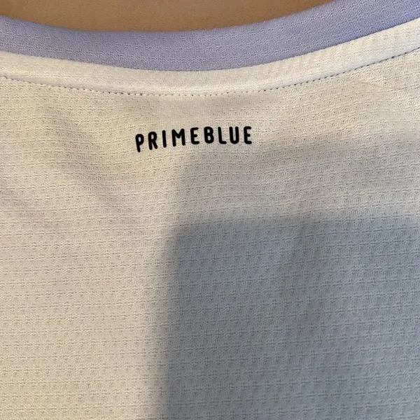 Adidas primeblue size small lavender front longer white back cap sleeves GUC - Image 9