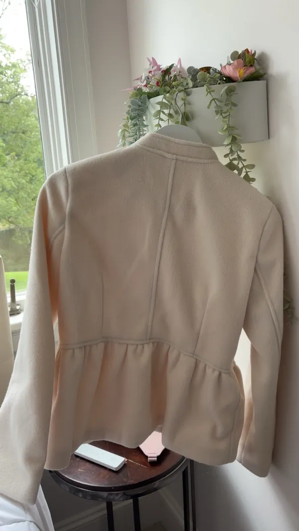Zara Yuran cream jacket with button-up front and peplum hem, size 2XL - Image 3
