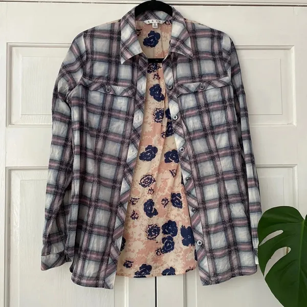 CAbi #233 Festival Button Down Shirt Mixed Plaid‎ Floral Small Blue Pink Artsy - Image 4