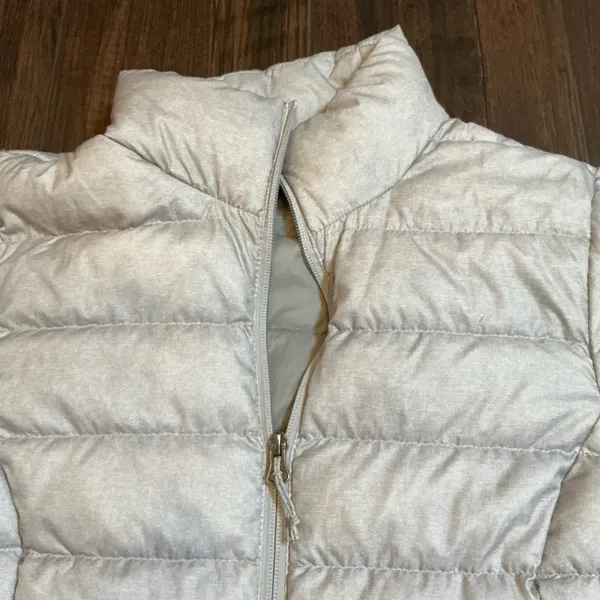 Eddie Bauer 650 Down Puffer Jacket Beige Quilted Full Zip Women XS Lightweight - Image 3