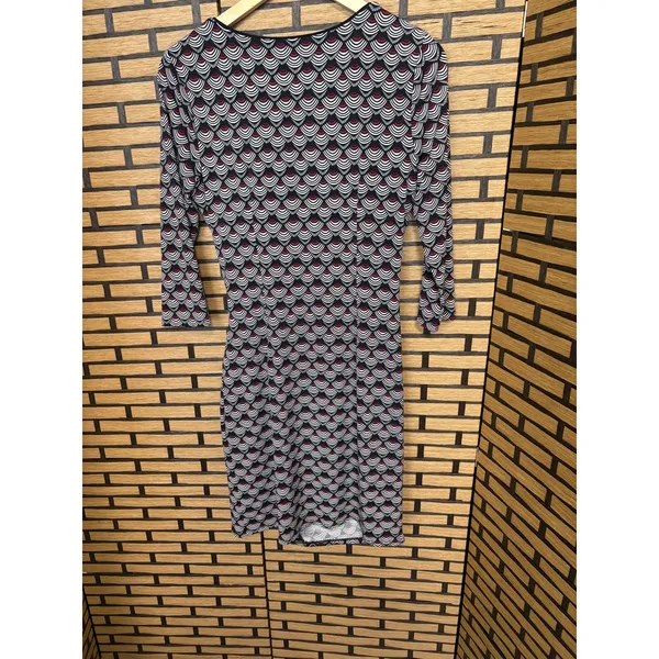 White House‎ Black Market Red And Black Wrap Style Dress Size 8 - Image 2