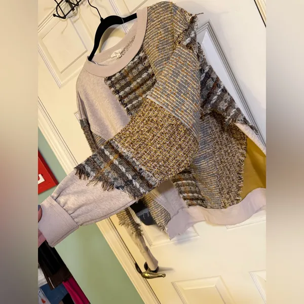 Oli And Hali Avery pullover tan mixed print casual boho winter top $78 xs - Image 5