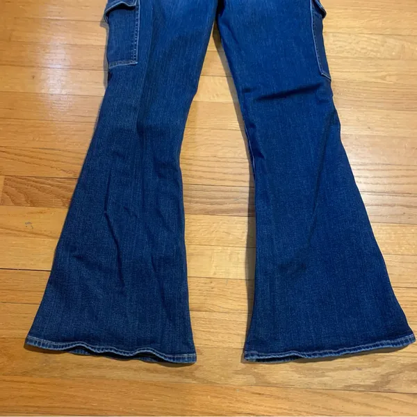 American Eagle Outfitters Low Rise Flare Stretch Jeans w Side Pockets Women’s 8 - Image 8