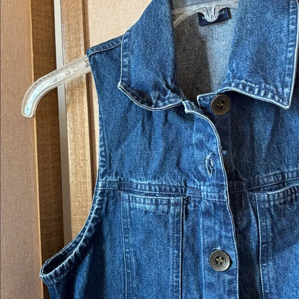 FINAL MARKDOWN Westbound Blue Denim Vest small - Image 2