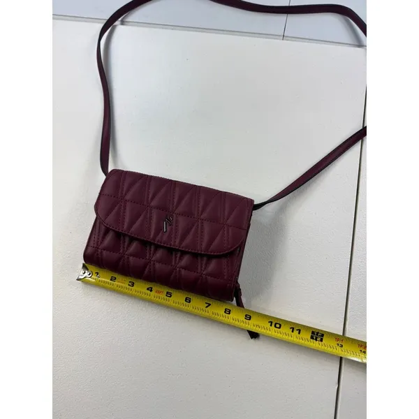 Simply Vera Vera Wang‎ Burgundy Quilted Crossbody Bag Purse Small Flap - Image 4
