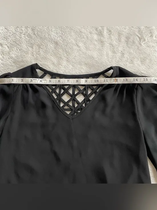 IZ Byer Black Lattice Back Blouse size XS - Image 4