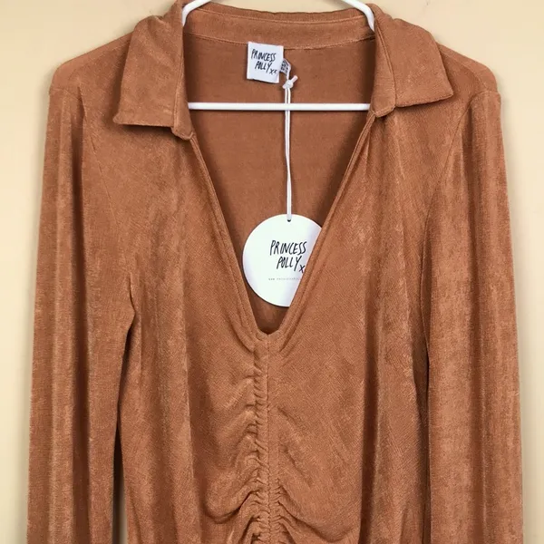 NWT Women’s Carley Long Sleeve Deep V-Neck Cinched Mini Dress - Image 2