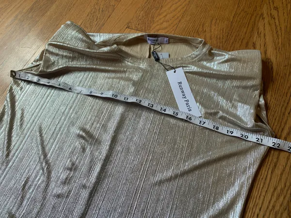 Runway Paris Shoulder pads metallic top size M/L - Image 5