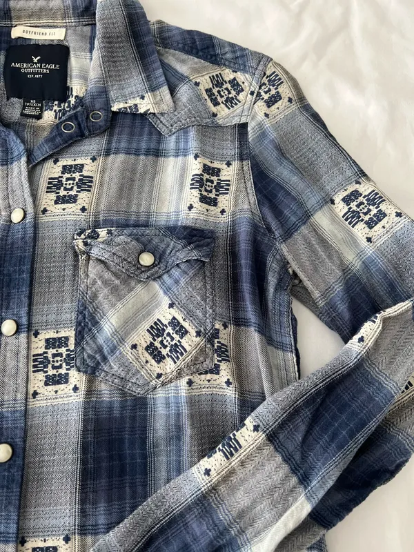 American Eagle Blue And White Boyfriend Fit Flannel With Crochet Detail - Image 3