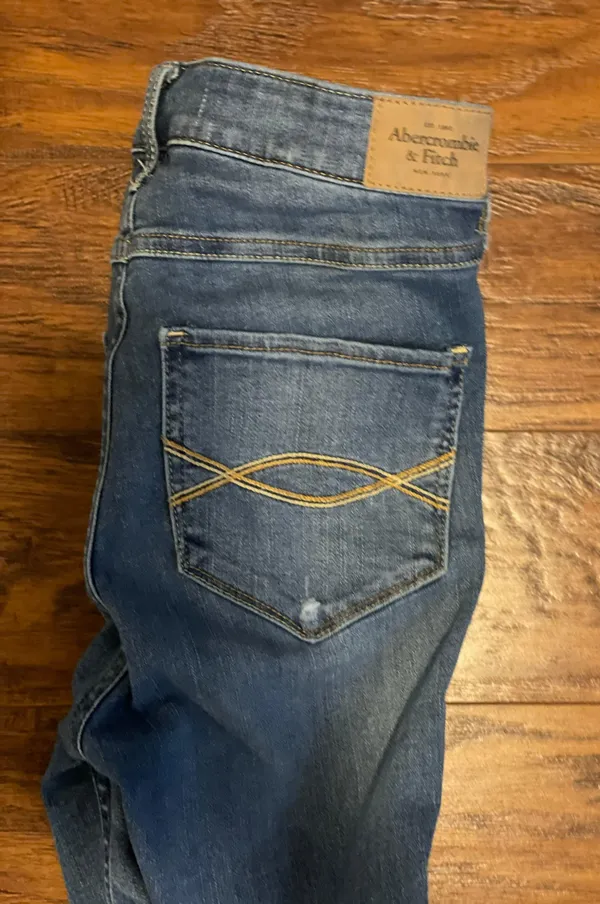 Abercrombie and Fitch high rise dark wash jeans - Image 7