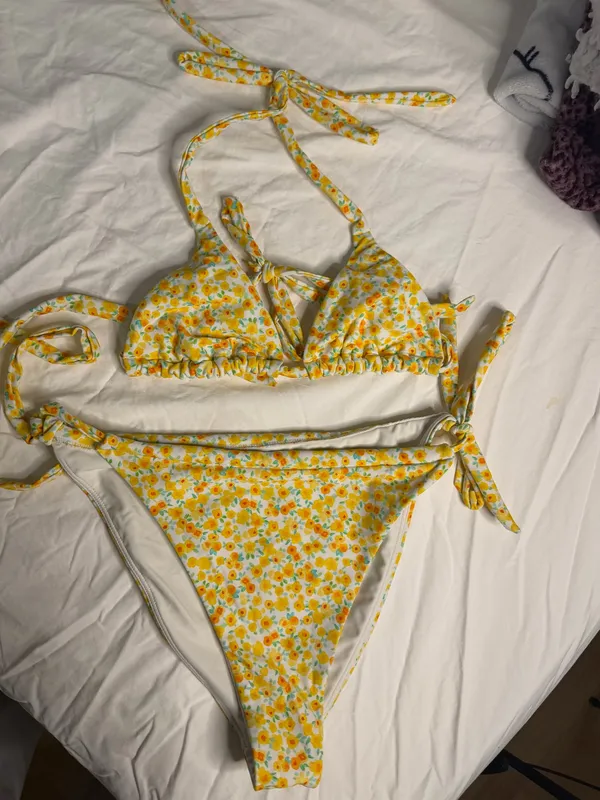 Pacsun Yellow Floral Triangle Bikini Top - Image 3