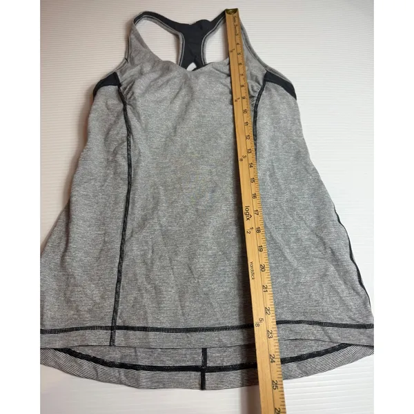 Lululemon Striped Tank Top Racerback Built-In Bra Athletic Workout Gym‎ Size 8 - Image 2