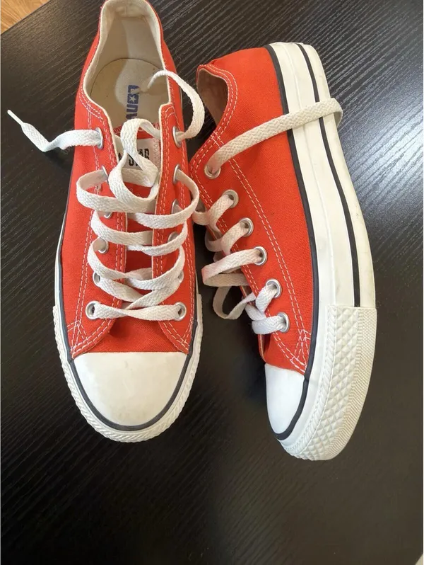 Size 6M / W8 CONVERSE Chuck Taylor ALL STAR Low Top Canvas RED Sneakers Unisex - Image 6
