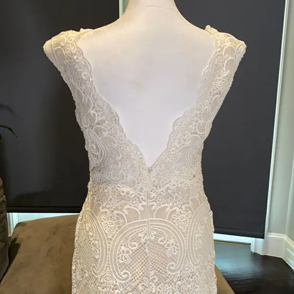 Women’s Bohemian Wedding Dress with Nude Lining Zip Up Back Size 2 NWT - Image 7