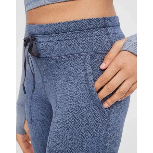 OFFLINE By Aerie Jacquard Peak Legging - Night Sea Blue Medium - Image 3