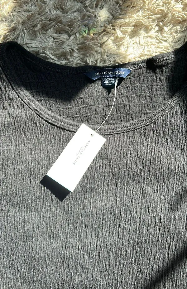 American Eagle Outfitters Crop Top - Image 3