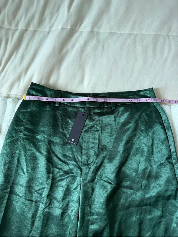 NWT Lulu's Silky Dark Green Straight-Leg Chinos - Image 7