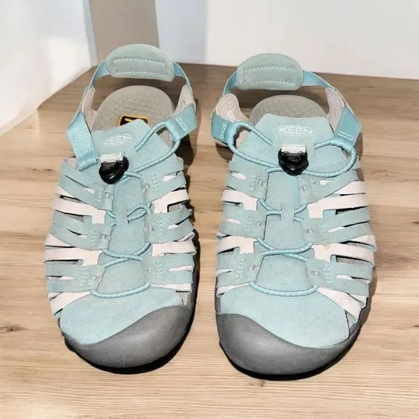 ✨KEEN Women's Cypress Sz 8 Sandals✨ - Image 2