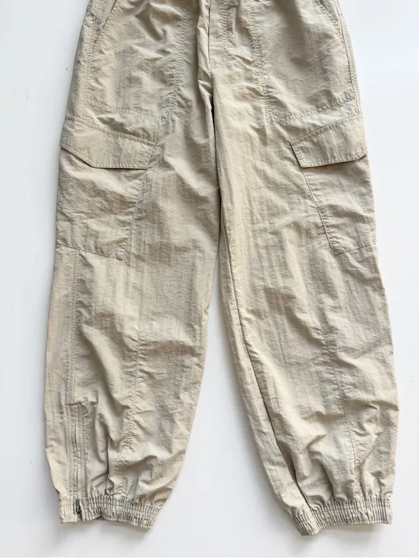 Old Navy Ankle Zip Nylon Cargo Jogger Pants Tan Size Medium - Image 3