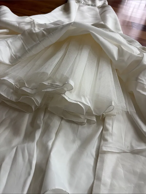 NWT David’s Bridal wedding gown - Image 12