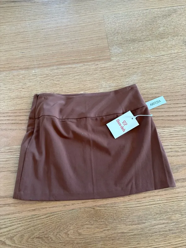Sunday best brown skirt from Aritzia - Image 2