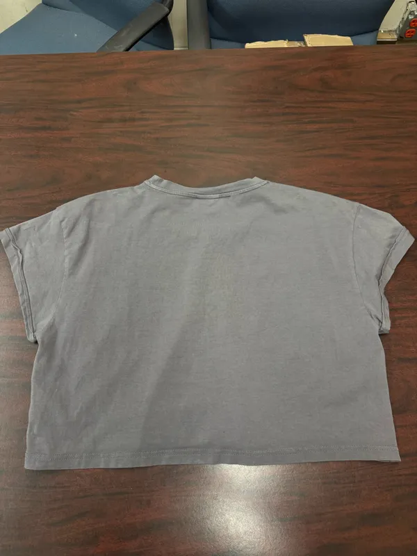 Gymshark Gray Short Sleeve Athletic Crop Top Size X-Large - Image 2