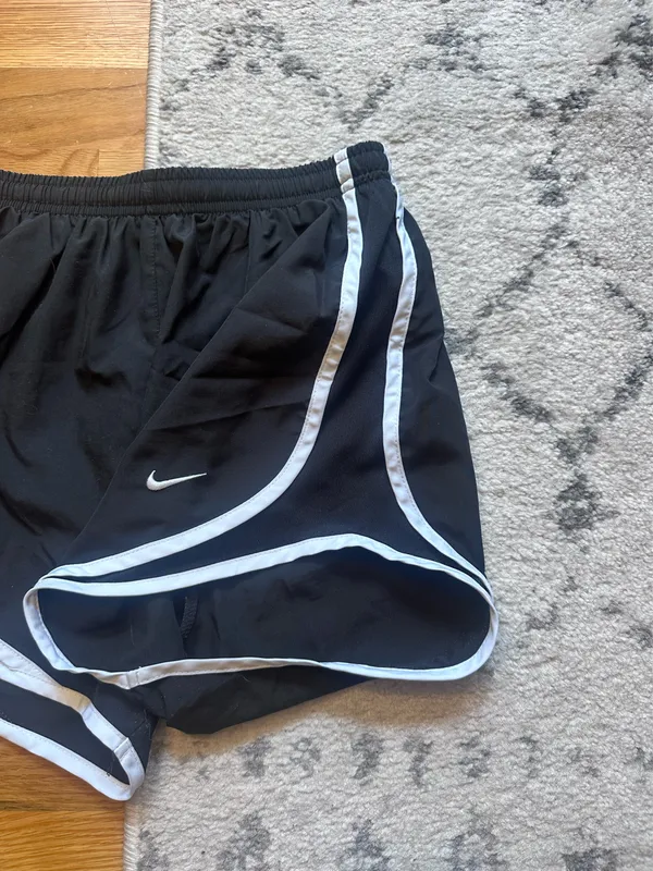 Nike Dri-Fit Shorts Running - Image 2