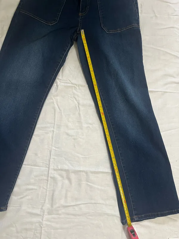 Tahari women’s straight jeans size 10 - Image 6